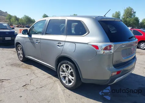 2015 Mitsubishi Outlander Se z USA, uszkodzony, nr VIN JA4AD3A31FZ010389